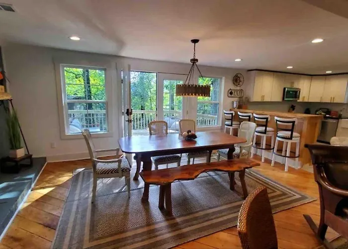Lake Hartwell Frank Howard Home