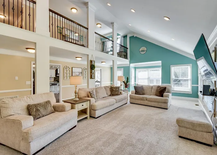 Spacious Anderson Home: Great For Group Retreats