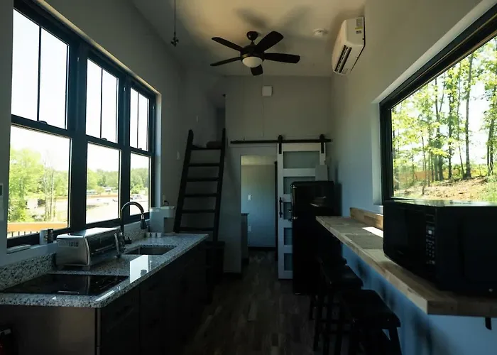 Midnight Blue - Cozy 2-Bedroom Tiny Home In Charming Anderson On Lake Hartwell