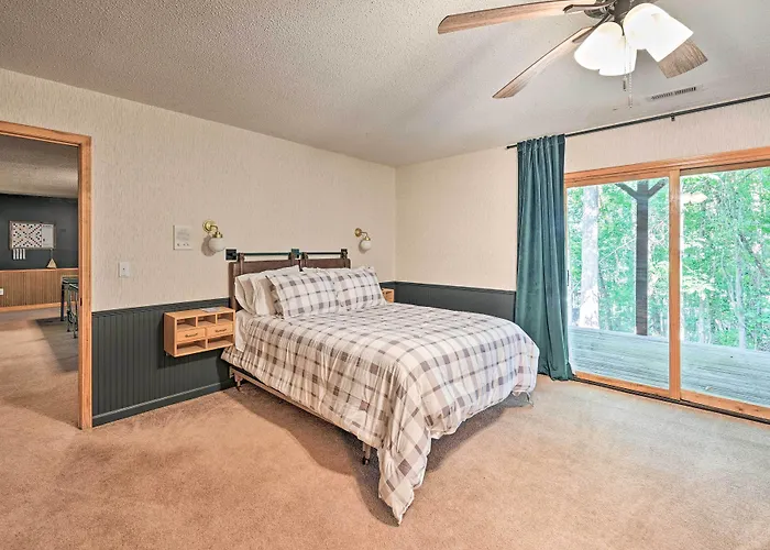 Game Room + Fire Pit! Multi-Level Anderson Home